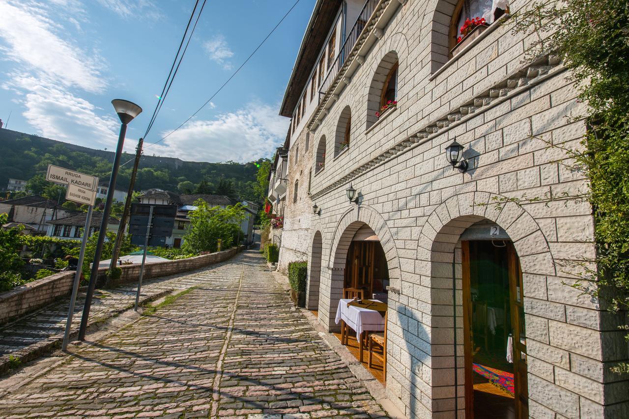 Bed And Breakfast Kotoni Gjirokaster Exterior photo