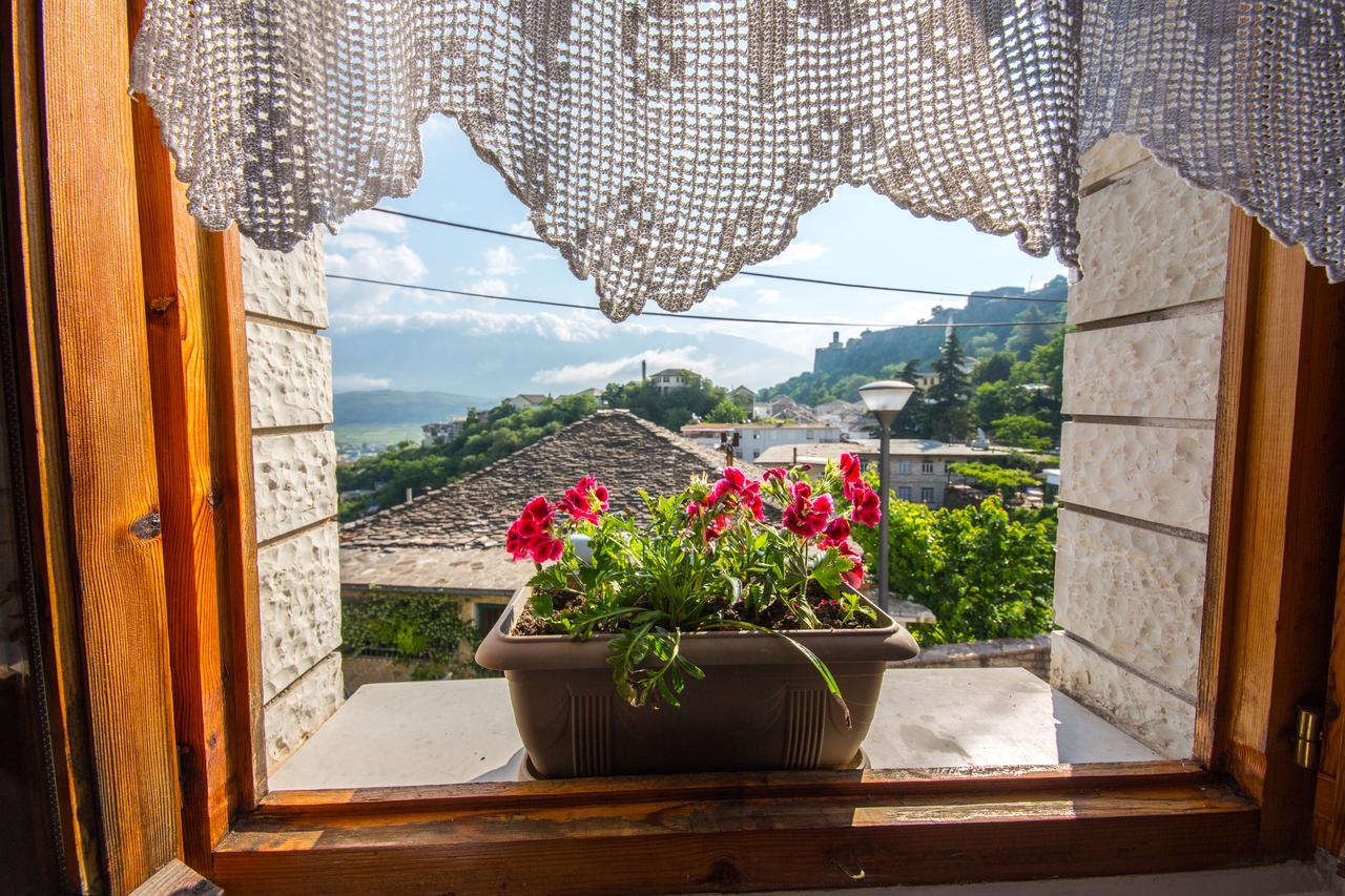 Bed And Breakfast Kotoni Gjirokaster Exterior photo